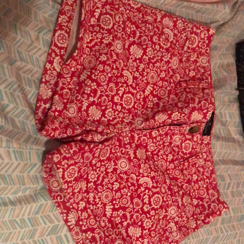 American Eagle Outfitters stretchy red shorts